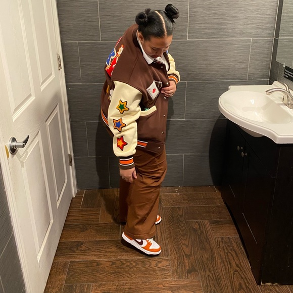 Meet your Posher, Cindy - Picture 2 of 3